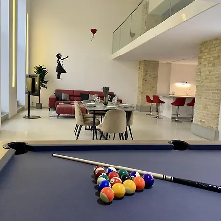 Loft With Pool Table, Kitchen Island & Gallery Berlin Exterior photo