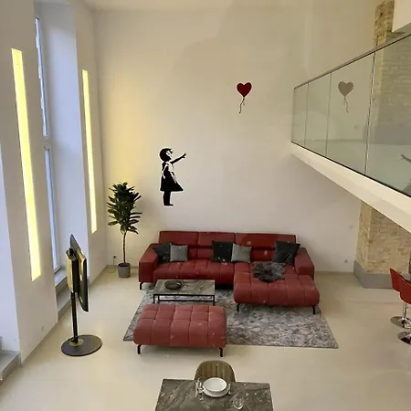 Loft With Pool Table, Kitchen Island & Gallery Berlin Exterior photo