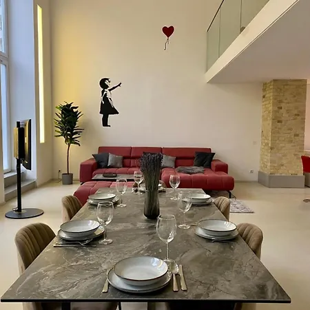 Loft With Pool Table, Kitchen Island & Gallery Berlin Exterior photo