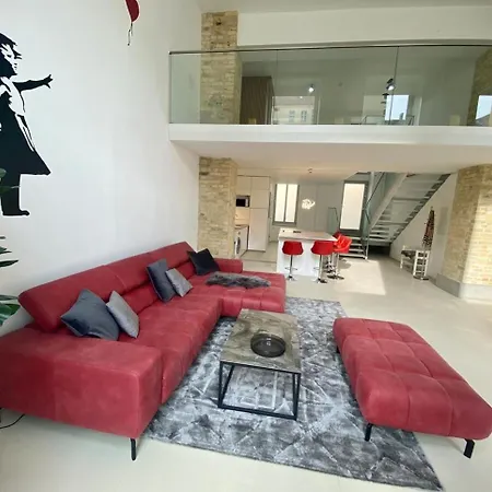 Loft With Pool Table, Kitchen Island & Gallery Berlin Exterior photo